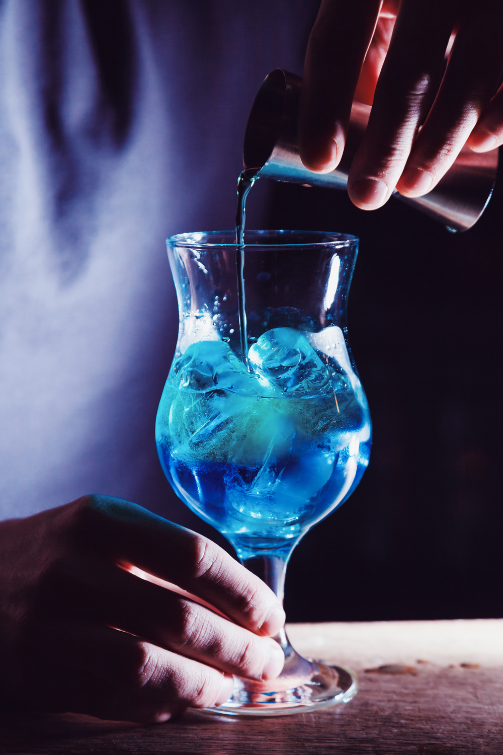 酒吧里的酒精乐章 鸡尾酒的魅力与品鉴